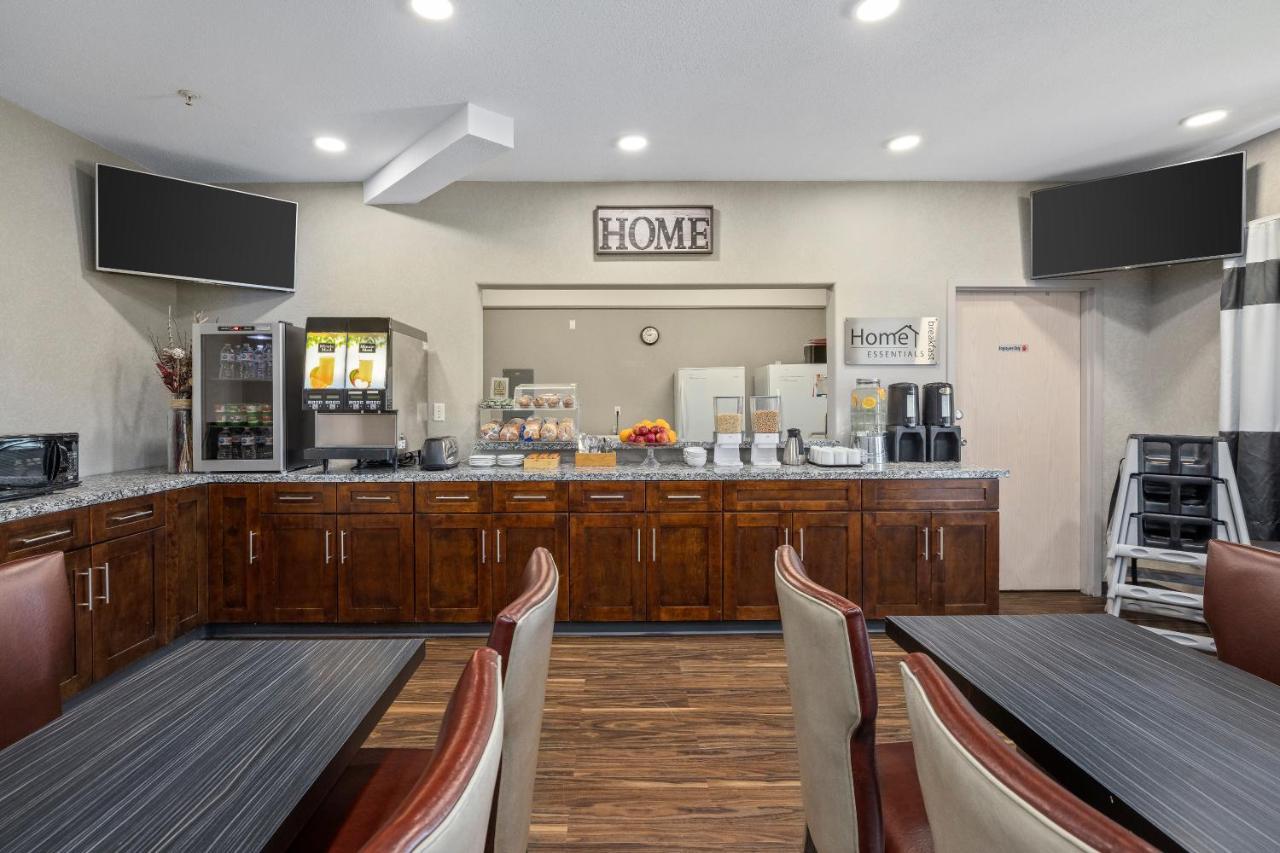 Home Inn Medicine Hat Exterior foto