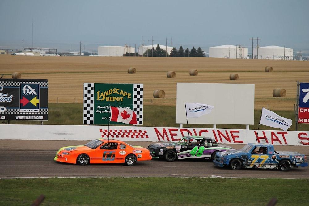 Home Inn Medicine Hat Exterior foto