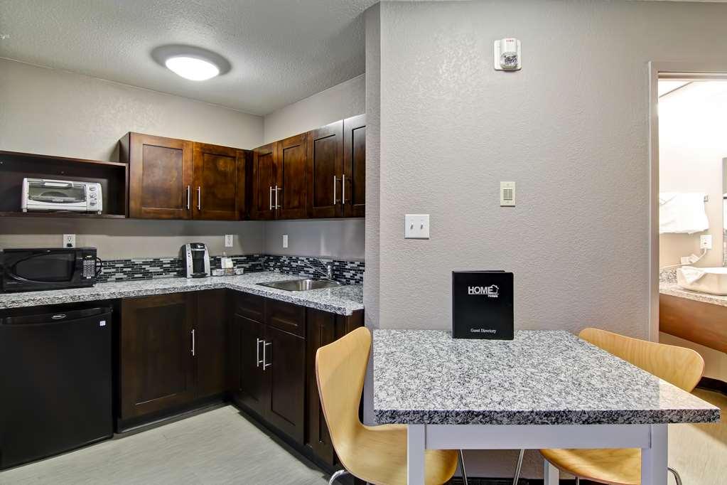 Home Inn Medicine Hat Zimmer foto
